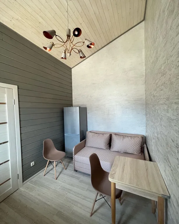 Дом с тремя апартаментами с видом на горы и море