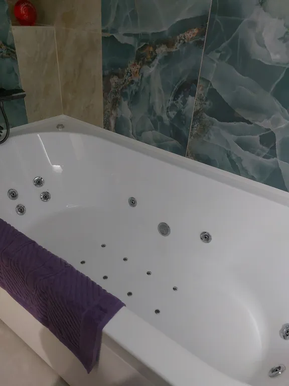 Luxe-76, своя терраса и вход, джакузи, проектор, ТВ-Алиса, 2 санузла