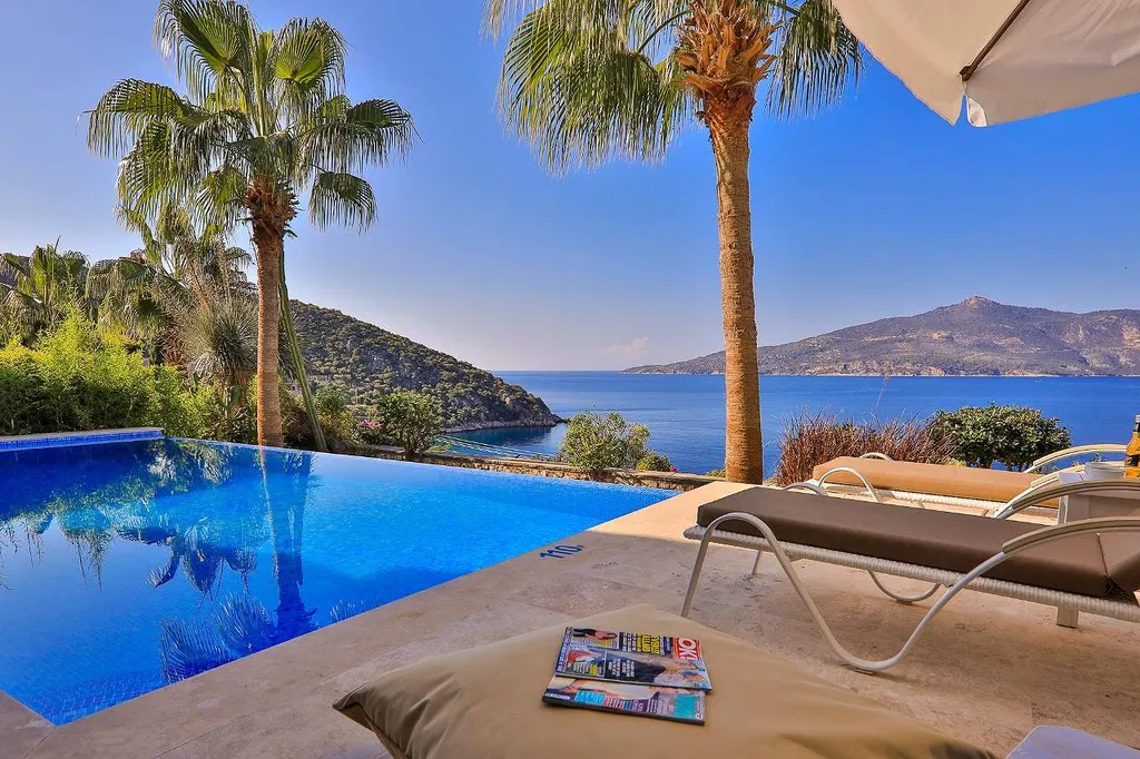 Вилла с видом на море