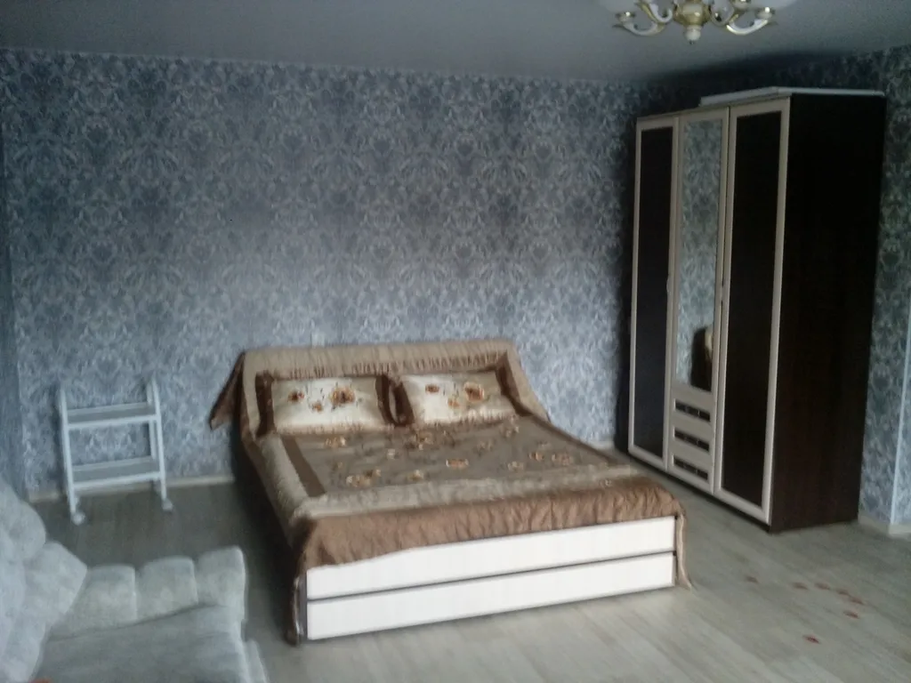 Квартира Очень удобное расположение — аренда посуточно в Барнаул