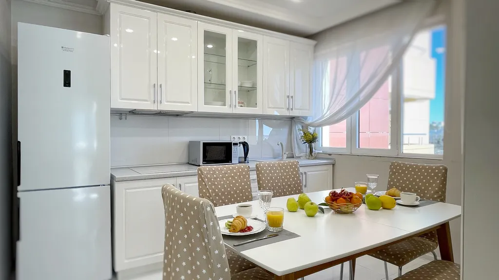 Квартира у моря с двумя спальнями и панорамным балконом