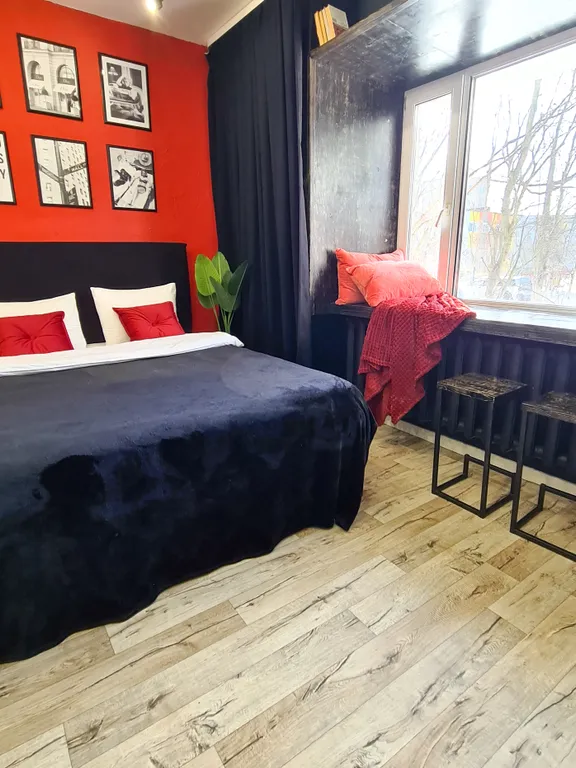 Студия с камином