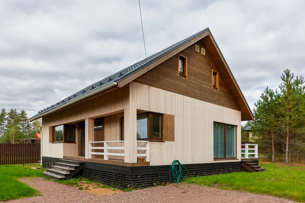 Новый дом около леса