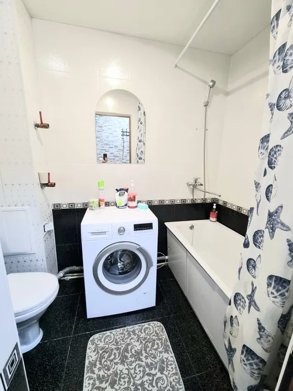 Квартира с видом на Родину Мать