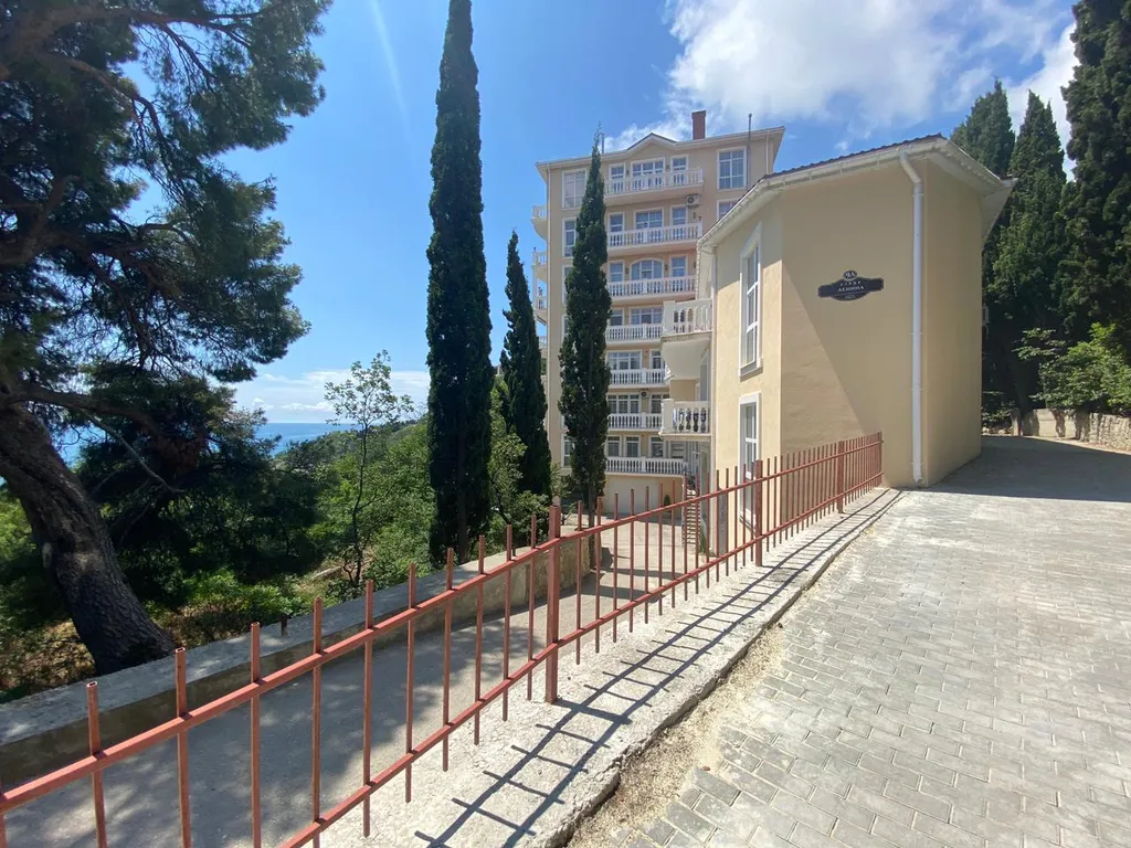 Шикарная современная студия на берегу моря