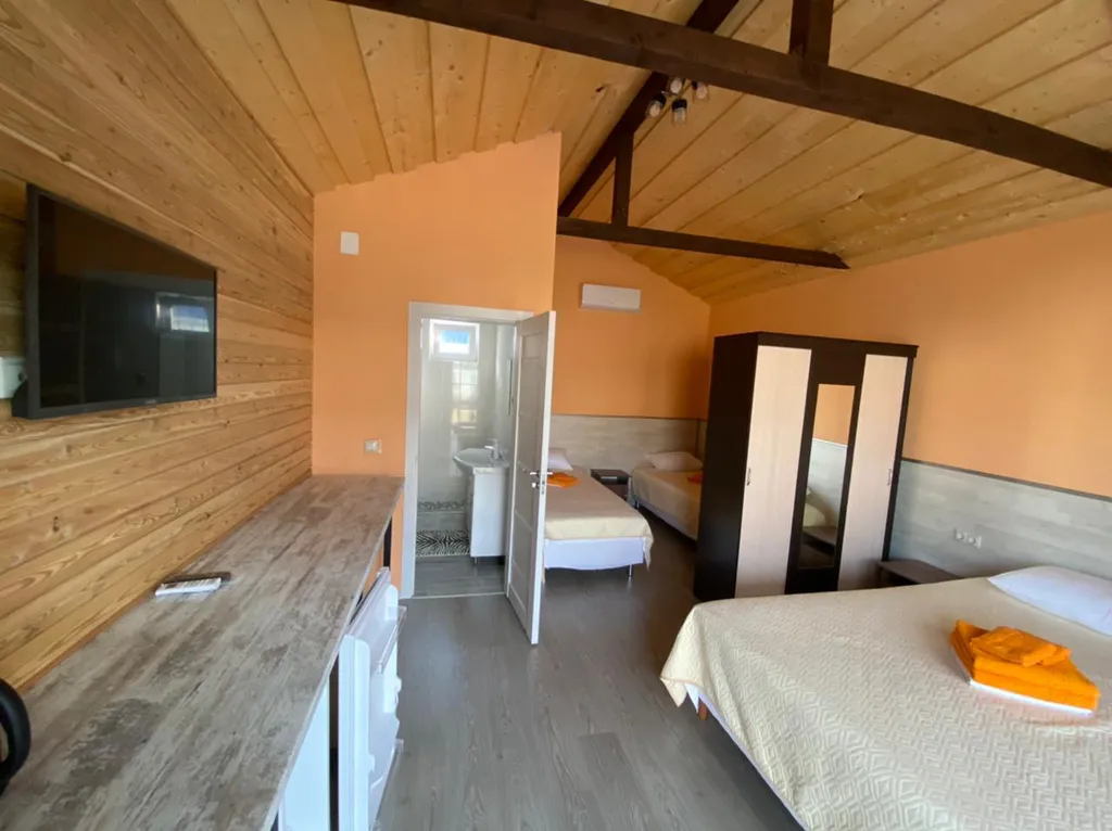 Коттедж 1-комнатный Дом — Кучугуры