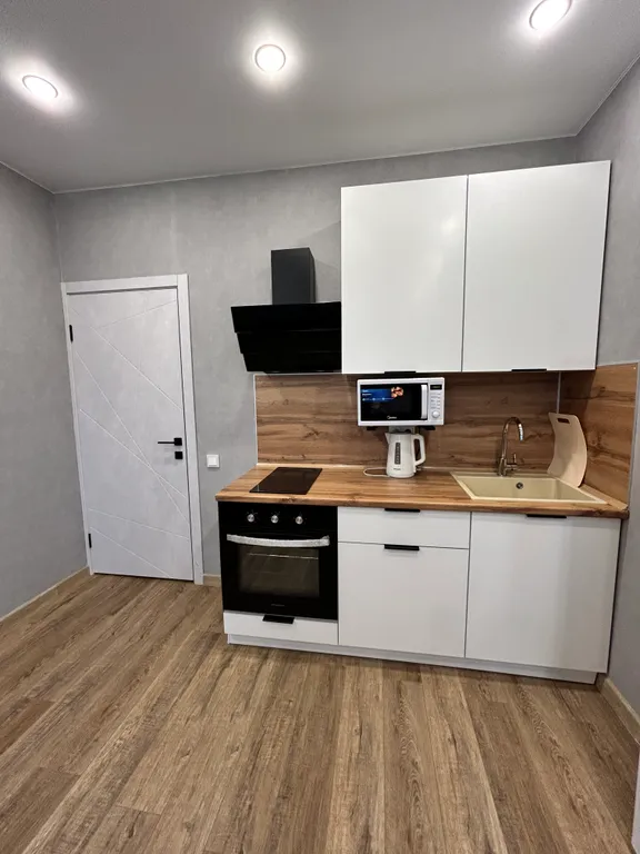 Евро двухкомнатная квартира около Меги