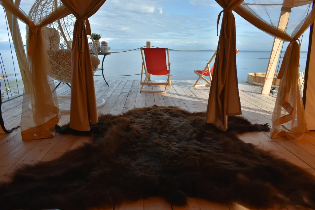 Глэмпинг на Байкале