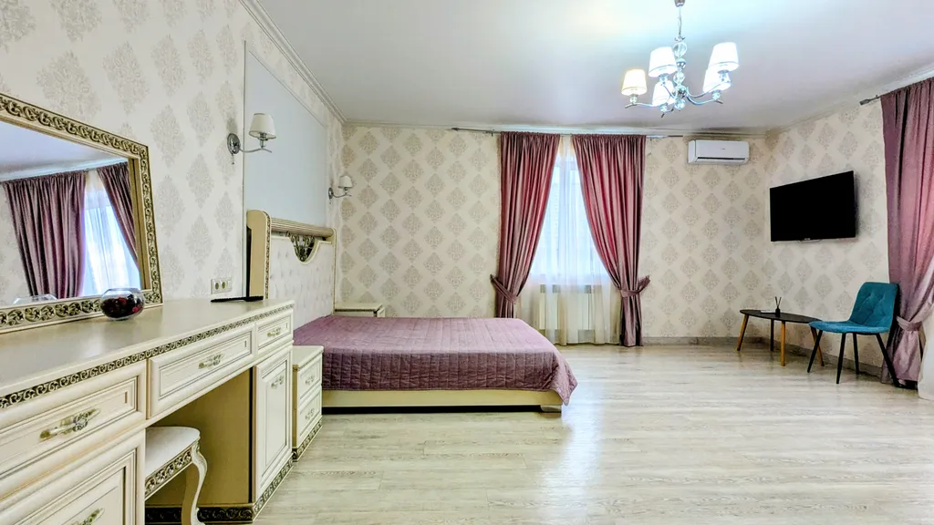 8-комнатный Дом