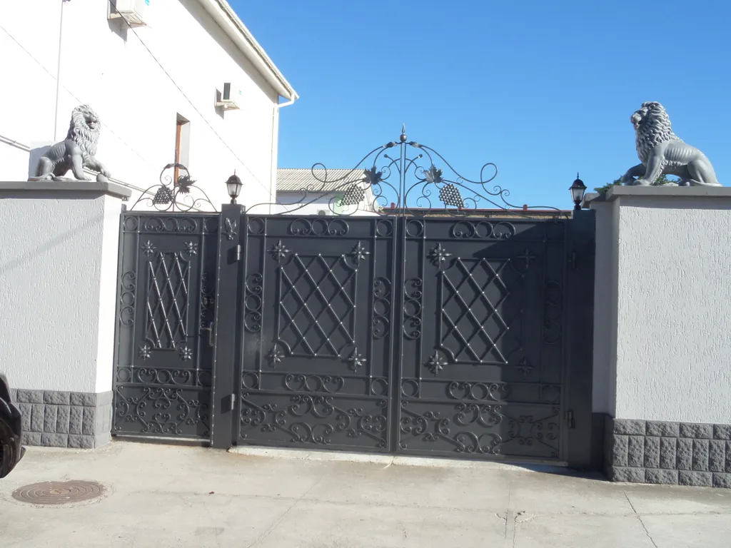 Коттедж 2-комнатный Дом — Евпатория