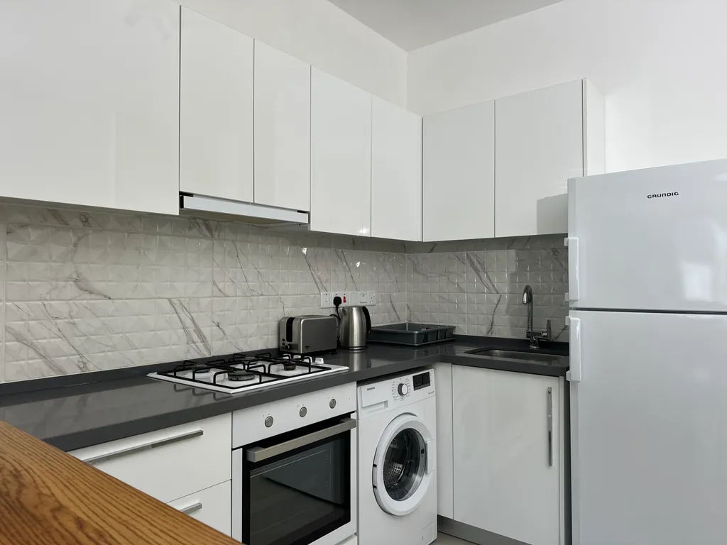 Просторная студия на берегу моря