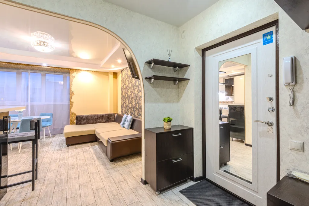 В тихом районе с удобной кроватью, гостиничный сервис, бесконтактно