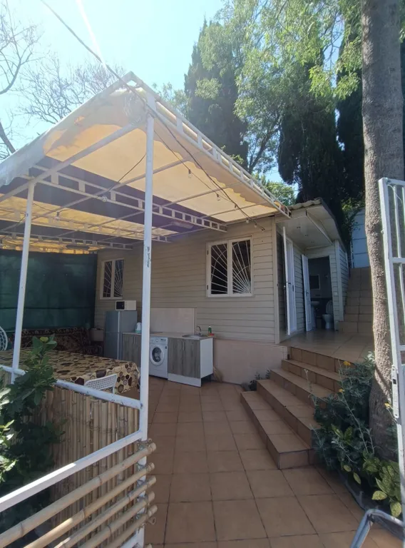 Коттедж Дом с беседкой — аренда посуточно в Гурзуф