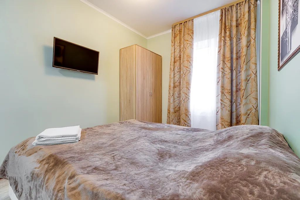 Зеленая студия с видом на реку