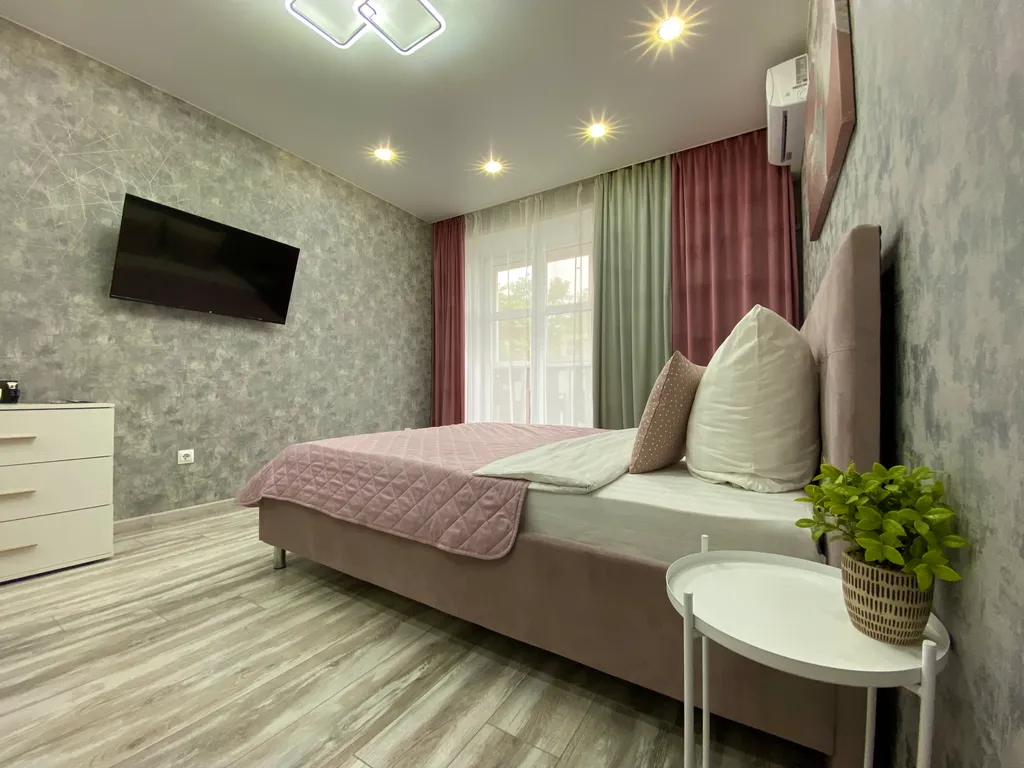 Квартира с кондиционером на берегу Обского моря в сосновом бору