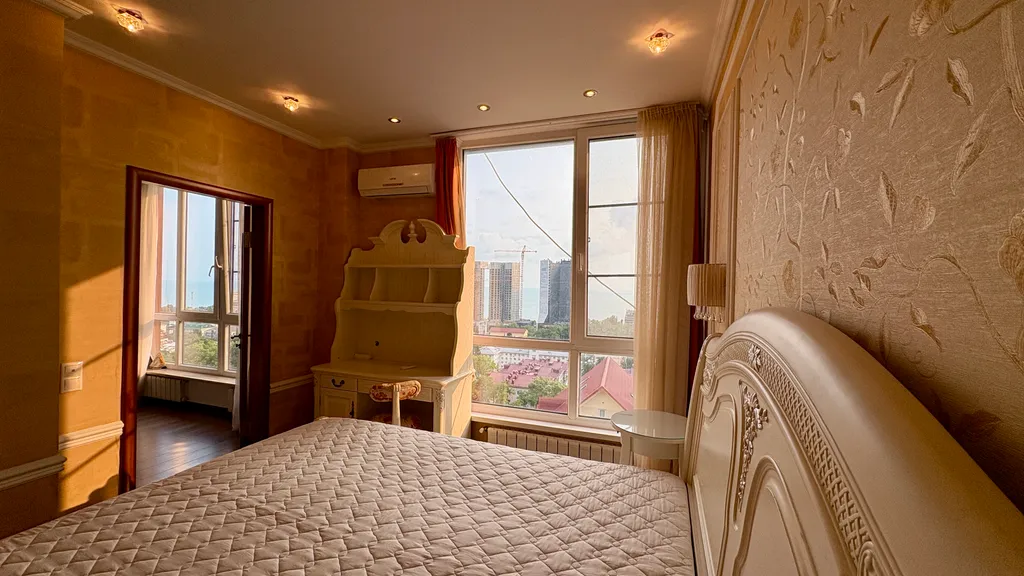 Апартамент в центре Black Sea Residence