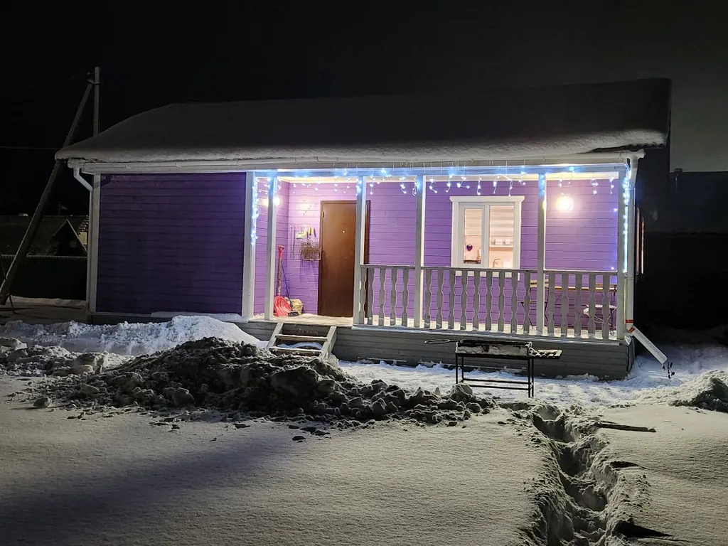 Коттедж Дом для семейного отдыха — Луга