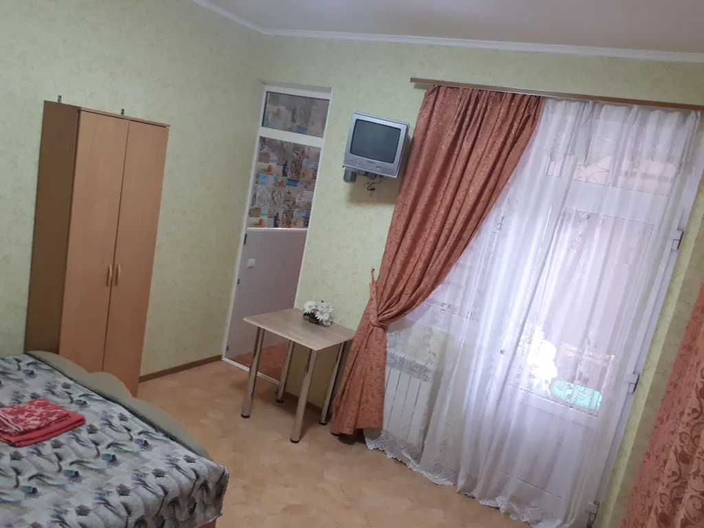 Квартира 1-комнатная Квартира — Евпатория