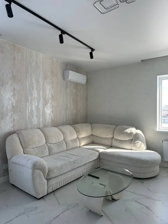 Новый, уютный дом