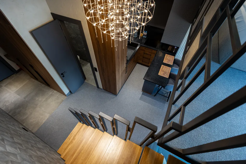 Стильный двухуровневый лофт с панорамными видами на Москву