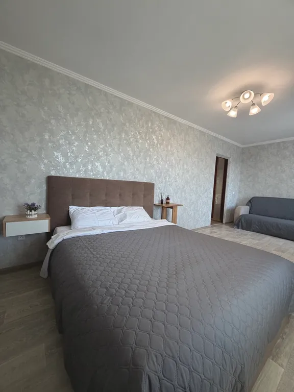 Просторная, уютная квартира в спальном районе города — аренда посуточно в Благовещенск