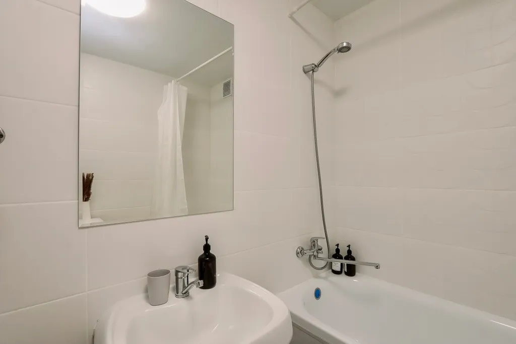 Caмaя уютнaя кваpтиpа в центре с бaлкoнoм