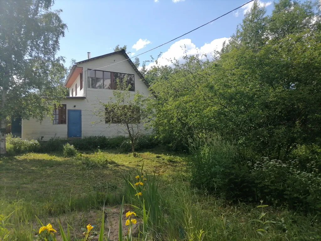 Дача на берегу Суходольского озера