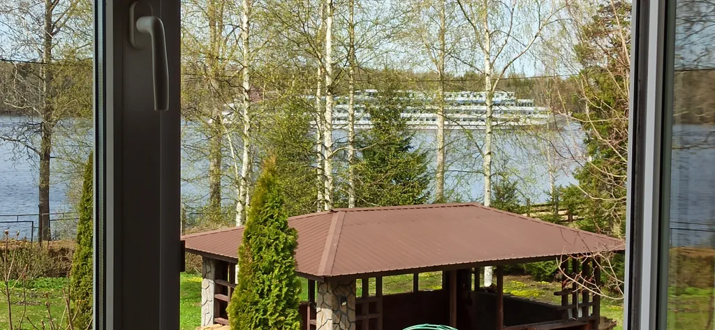 Коттедж Уютный дом на берегу реки — Свирьстрой