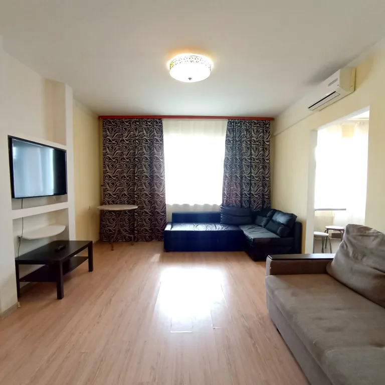 Просторная квартира для коллективов и большой семьи в центре — аренда посуточно в Якутск