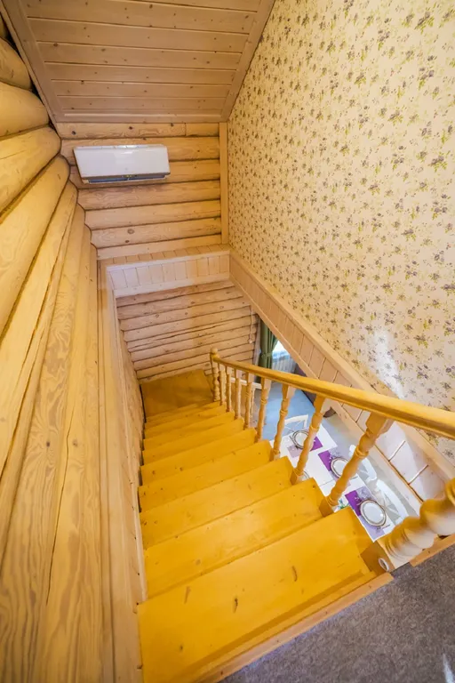 Уютные апартаменты 80 м² c 3-мя спальнями и камином в деревянном доме