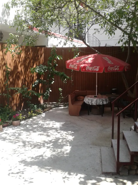 Студия в доме у моря