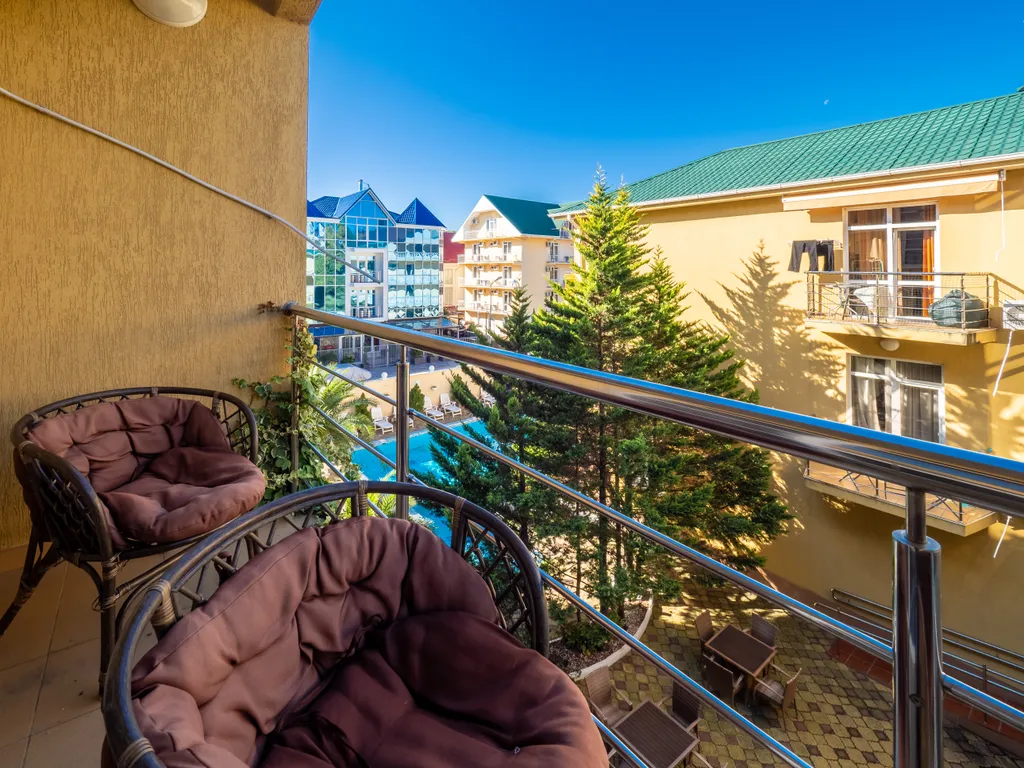 Квартира Квартира Светлая студия у моря с теплым бассейном — Сириус