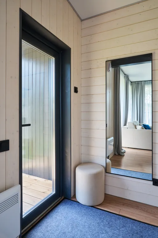 Коттедж Домик у реки в окружении сосен с камином, сауной и чаном — Семеновское