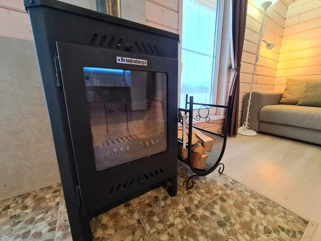 Дом стеклянный с видом на Ладожское озеро