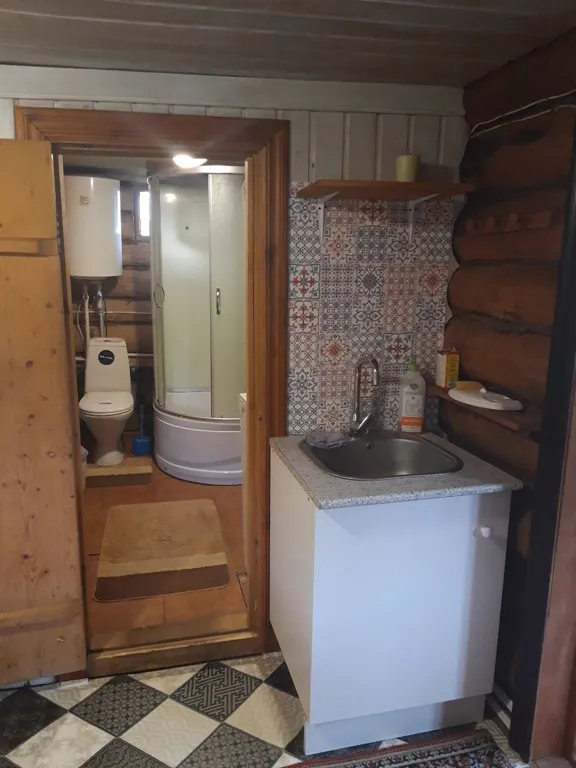 Дом-баня у озера