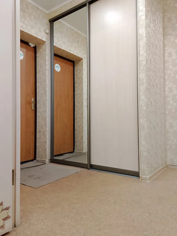 Светлая квартира с кондиционером рядом с парком Якутова