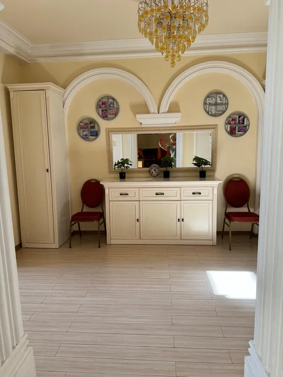 Элитный просторный красивый дом в центре города