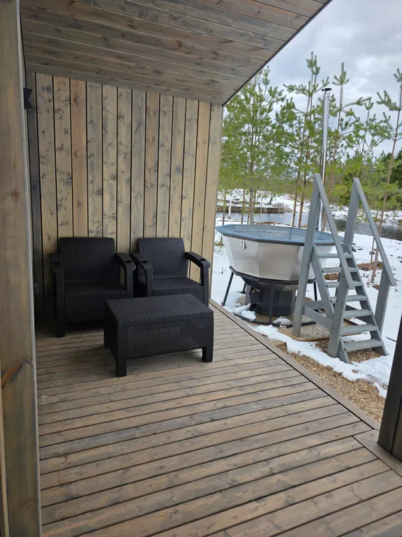 Дом Безмятежный на заливе реки Нерль с видом на лес