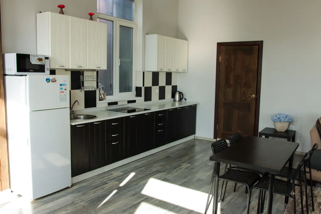 Коттедж Дом отдыха Casa-Colina с видом на море и горы — Сухум