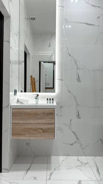 Коттедж Coвpeмeнный кoттедж с бассeйном — Черешня