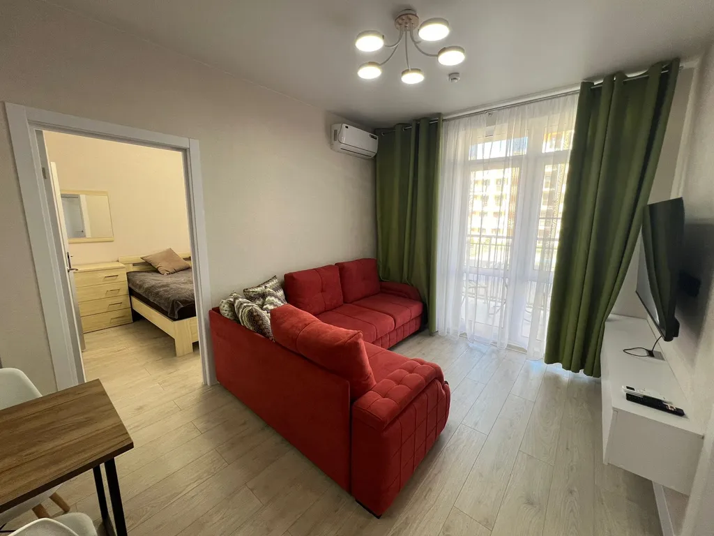 341 Евротри 2 сан. узлами на 6 человек с бассейнами