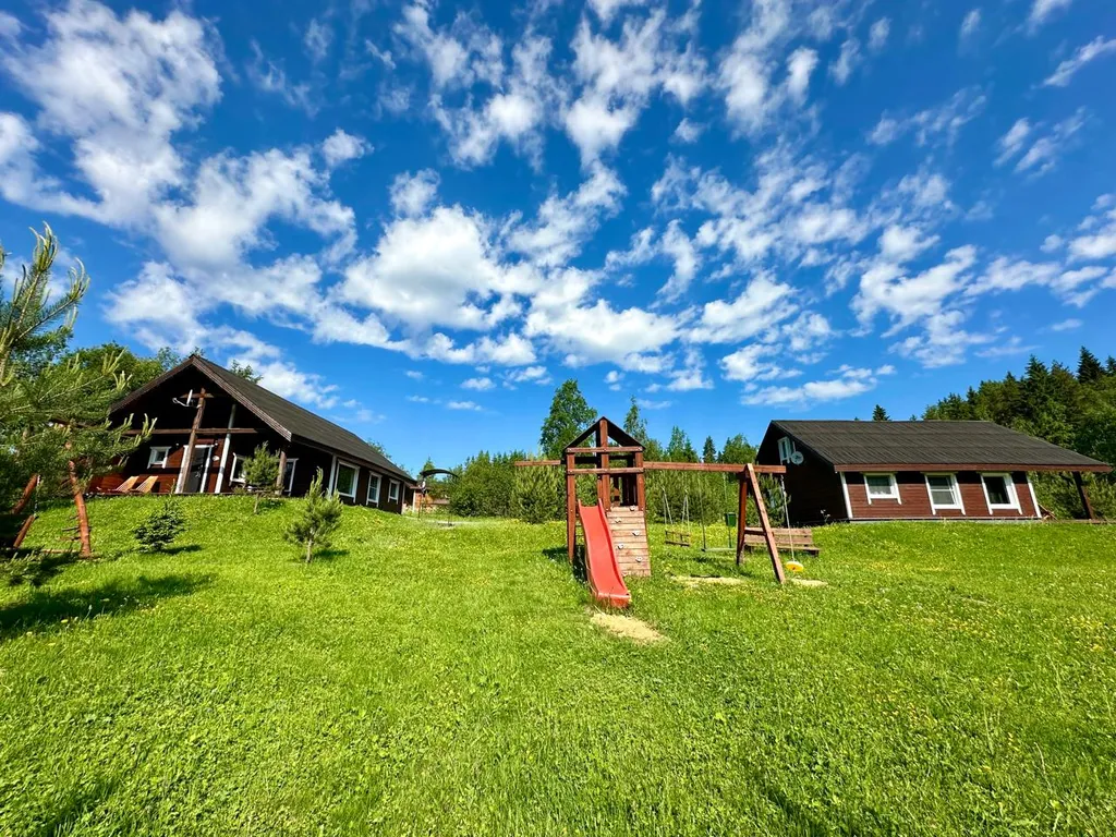 Коттедж с 3 спальнями, сауной, с видом на лес