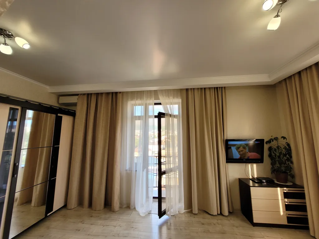 Квартира Квартира Просторная евродвушка около моря — Геленджик