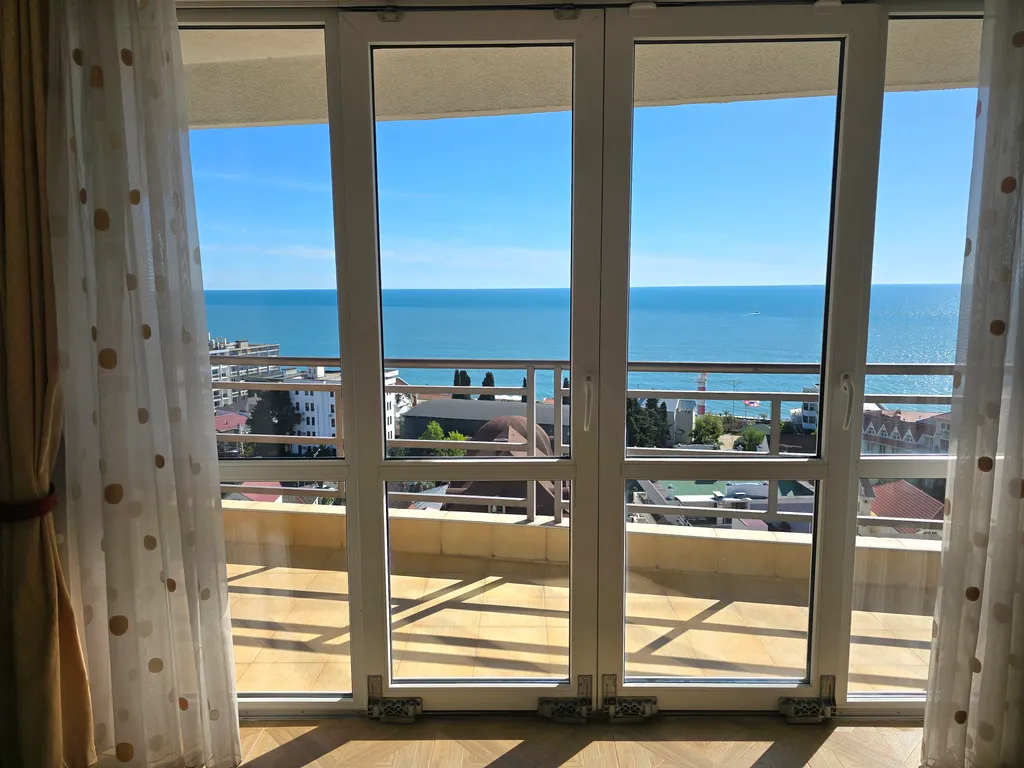 Квартира Просторная квартира с панорамным шикарным видом на море — Адлер