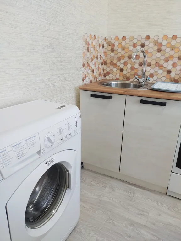 Уютная квартира (15 минут до центра на автобусе)