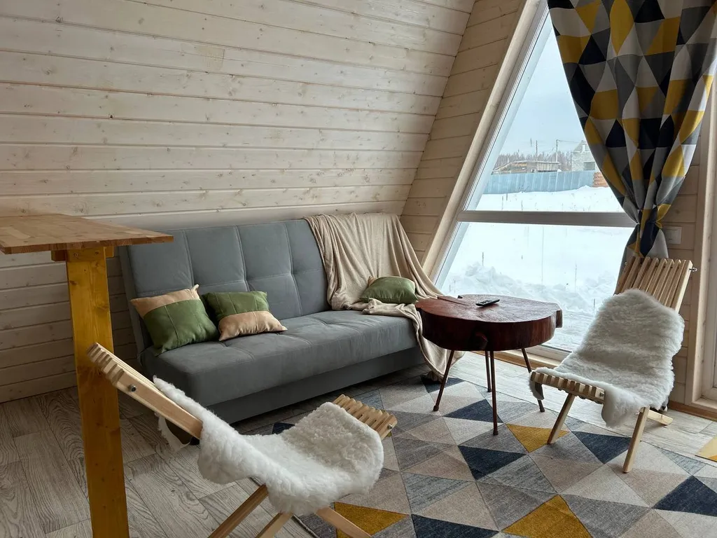 Дом с террасой и баней на дровах