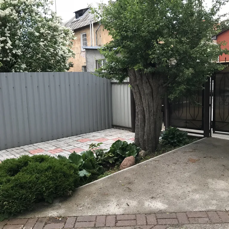 Апартаменты с отдельным закрытым участком и зоной барбекю