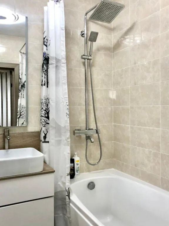 Квартира с современным ремонтом в новостройке