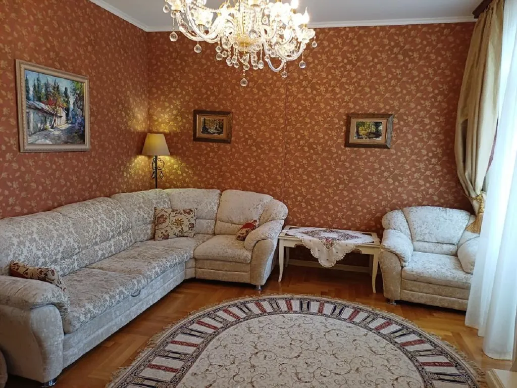 Исторический центр Полоцка 2-комнатная квартира, сталинка