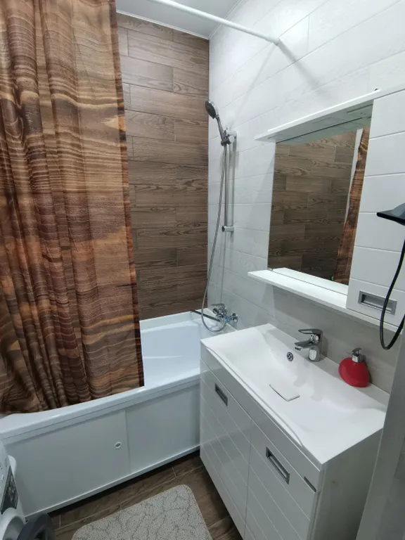 Двухкомнатная квартира у Ледового